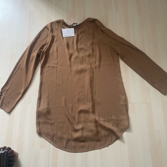 Satin medium brown top - Picture 2 of 4